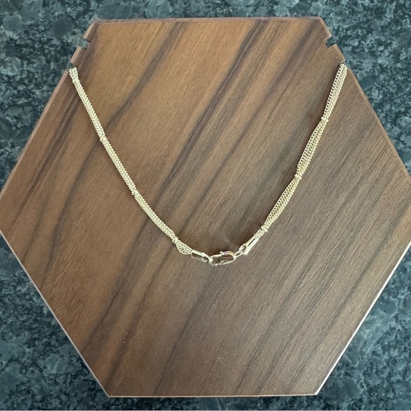 PRETTY BIRD JEWELRY TRIPLE STRAND BUNCHED GOLD PLATED NECKLACE - Picture 4 of 7